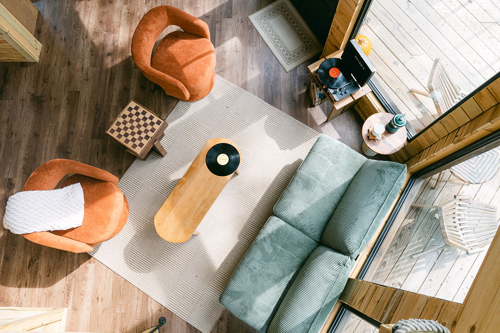 Living Room with organic entertainment