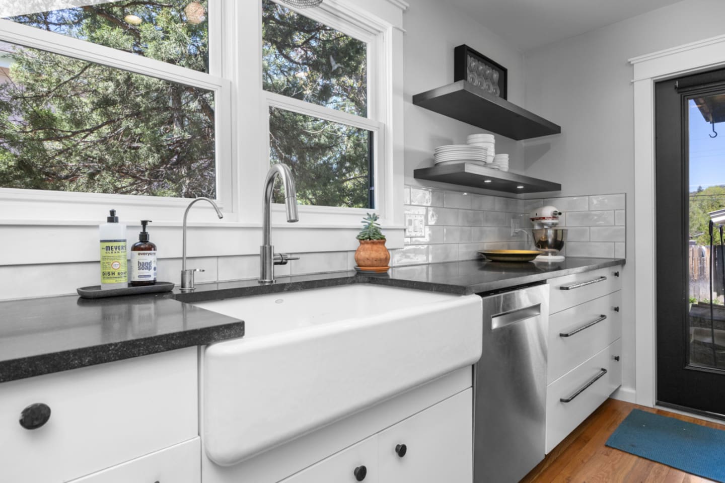 467 7th Street- lo res-39