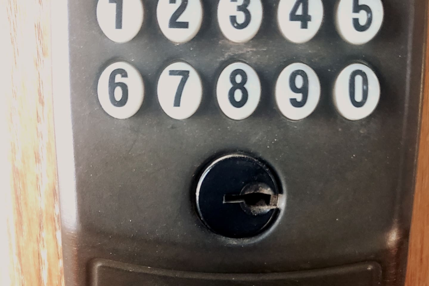 We use an elock system for entry into the home, full instructions are sent prior to the reservation