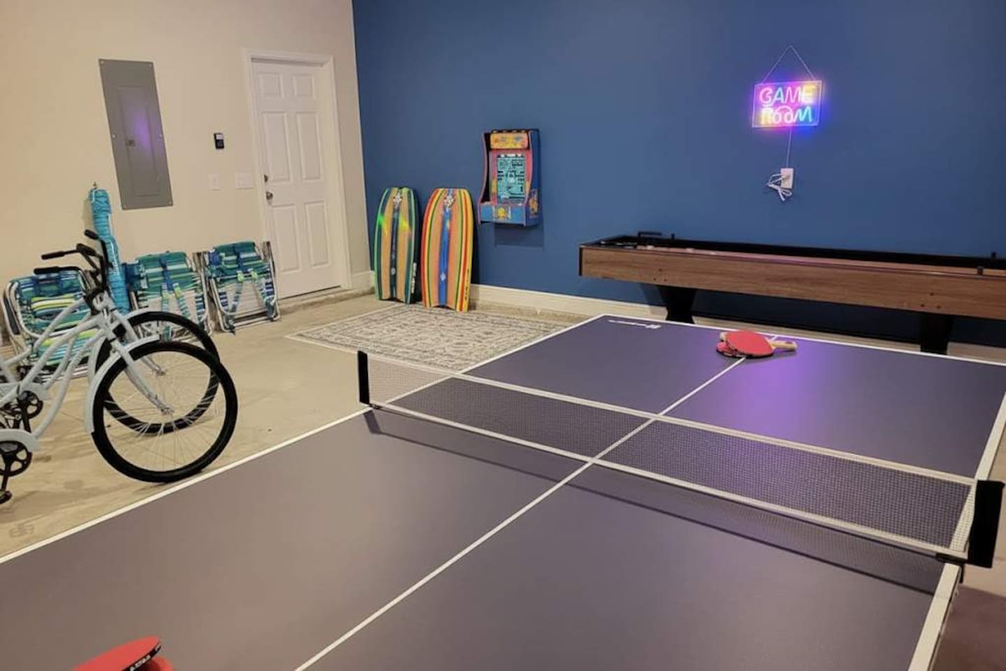 Garage Game Room - Ping Pong, shuffleboard, arcade, board games!