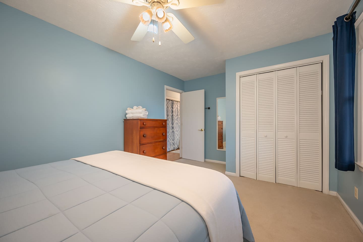 Bedroom #2 with queen bed