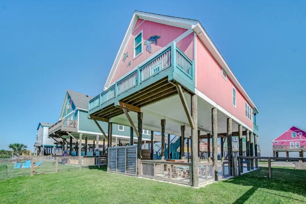 d4a49c35f4c64a1bbfad4d63a0c0853e | Beachhouse | Texas | TX | Vacation Homes | Galveston | Crystal Beach | Kokomo | Breezy Days | Beachfront Elegance | Sunrise Serenity | Southern Sands Property Management, LLC