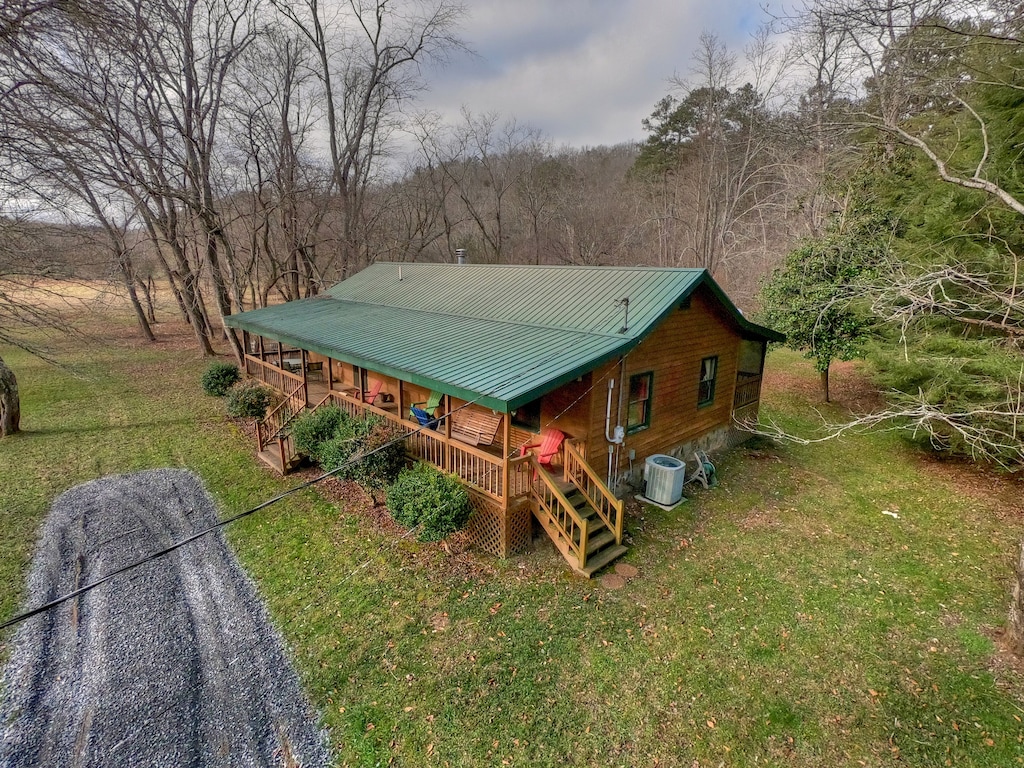 cabin sits on 10 acres alongside Hemptown Creek