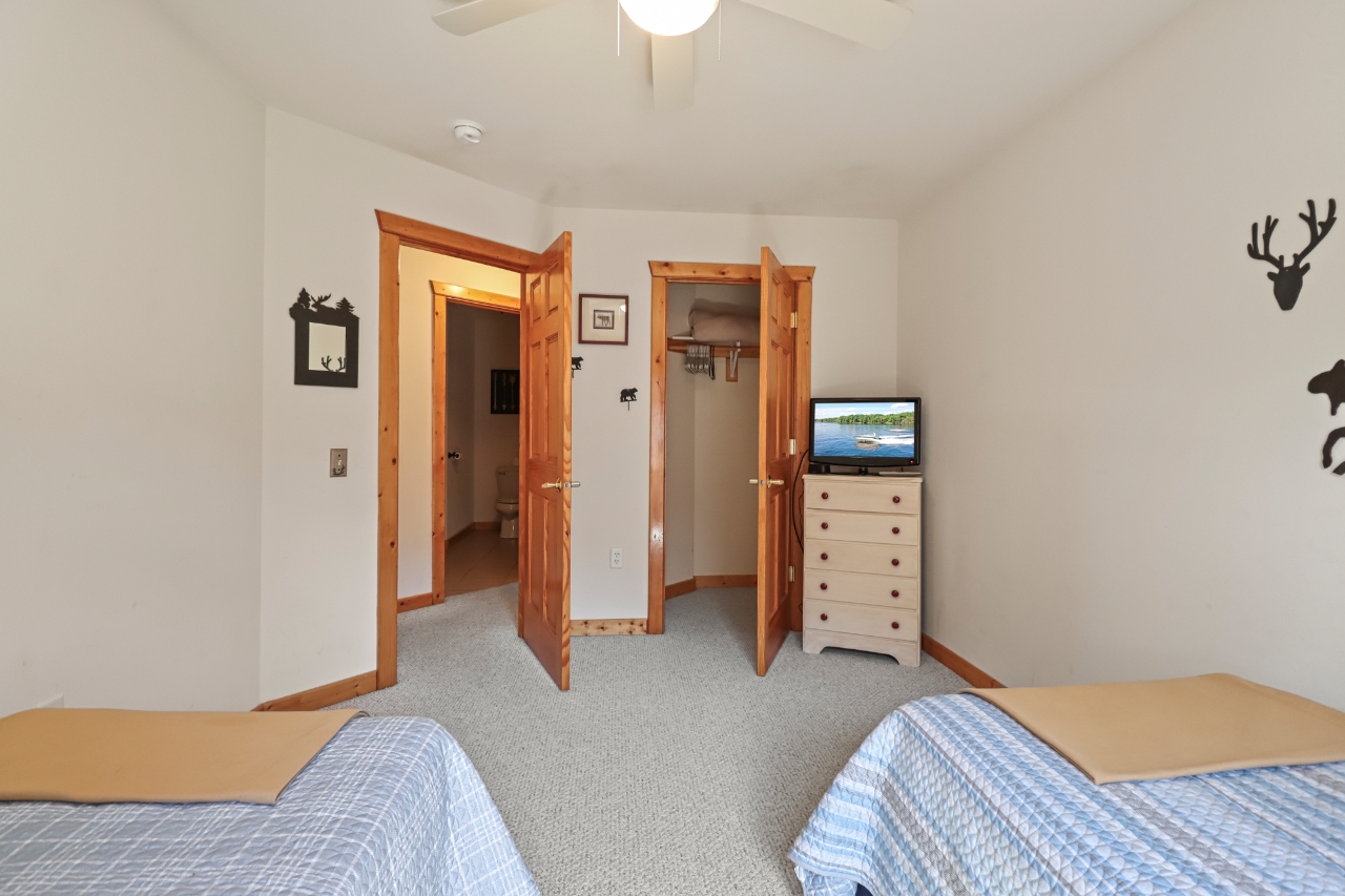 Twin Bedroom