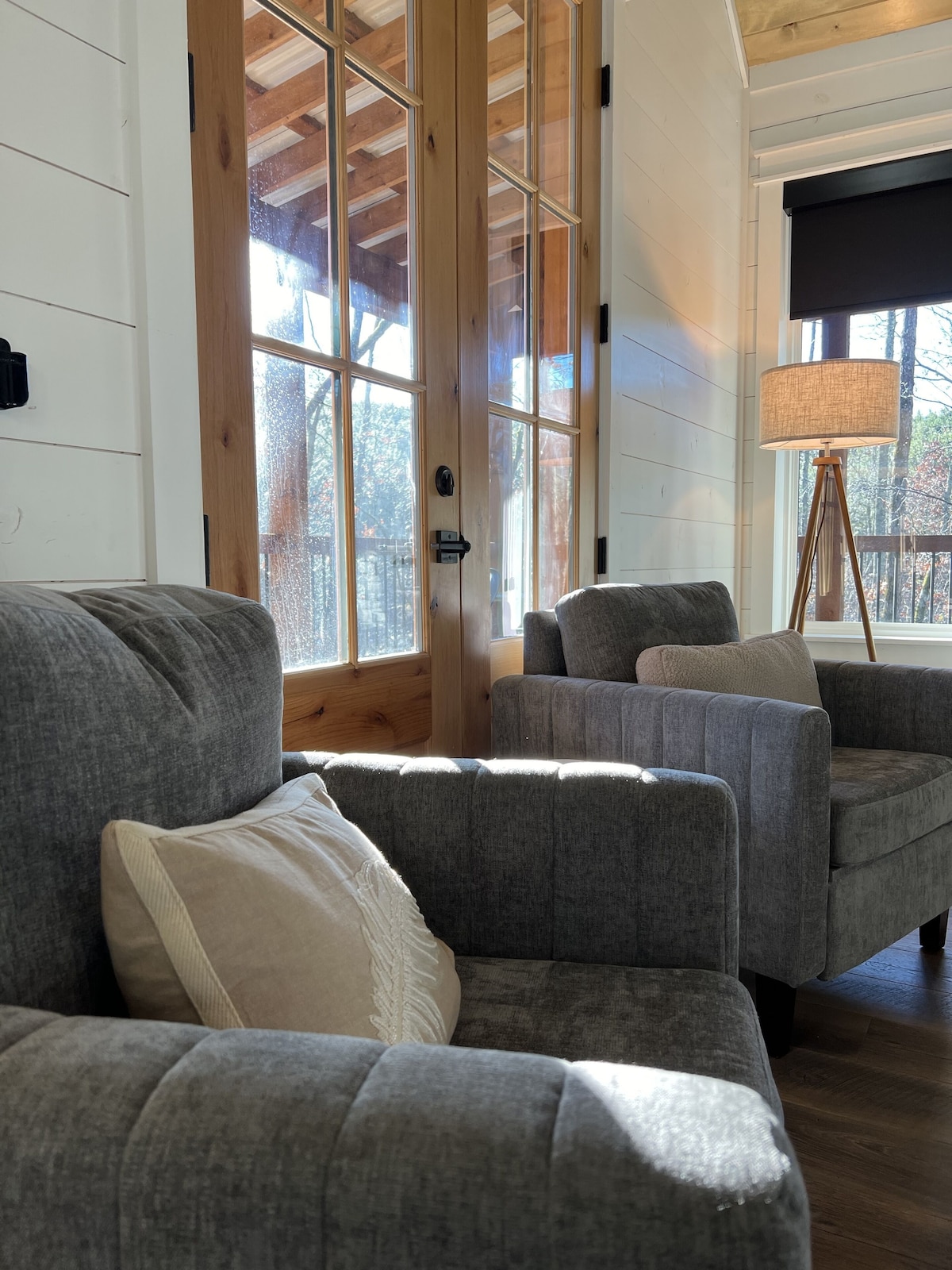 Enjoy all of the comforts of Heavenly Hollow!