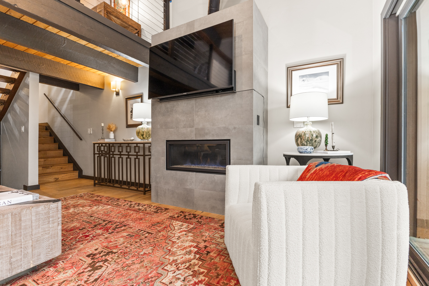 Living Area | SmartTV | Electric Fireplace