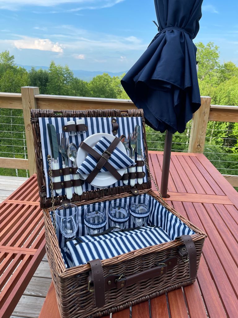 Picnic basket available for guest use