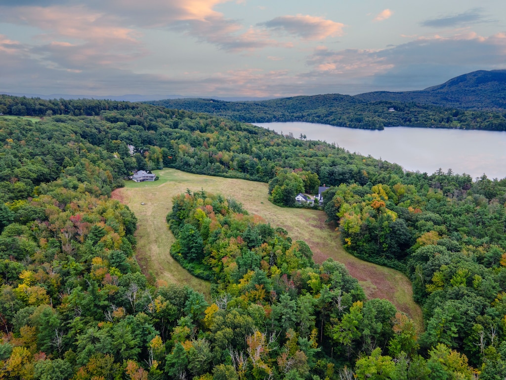 Field House is less than a mile from Dublin Lake (no public beach) and Mt Monadnock