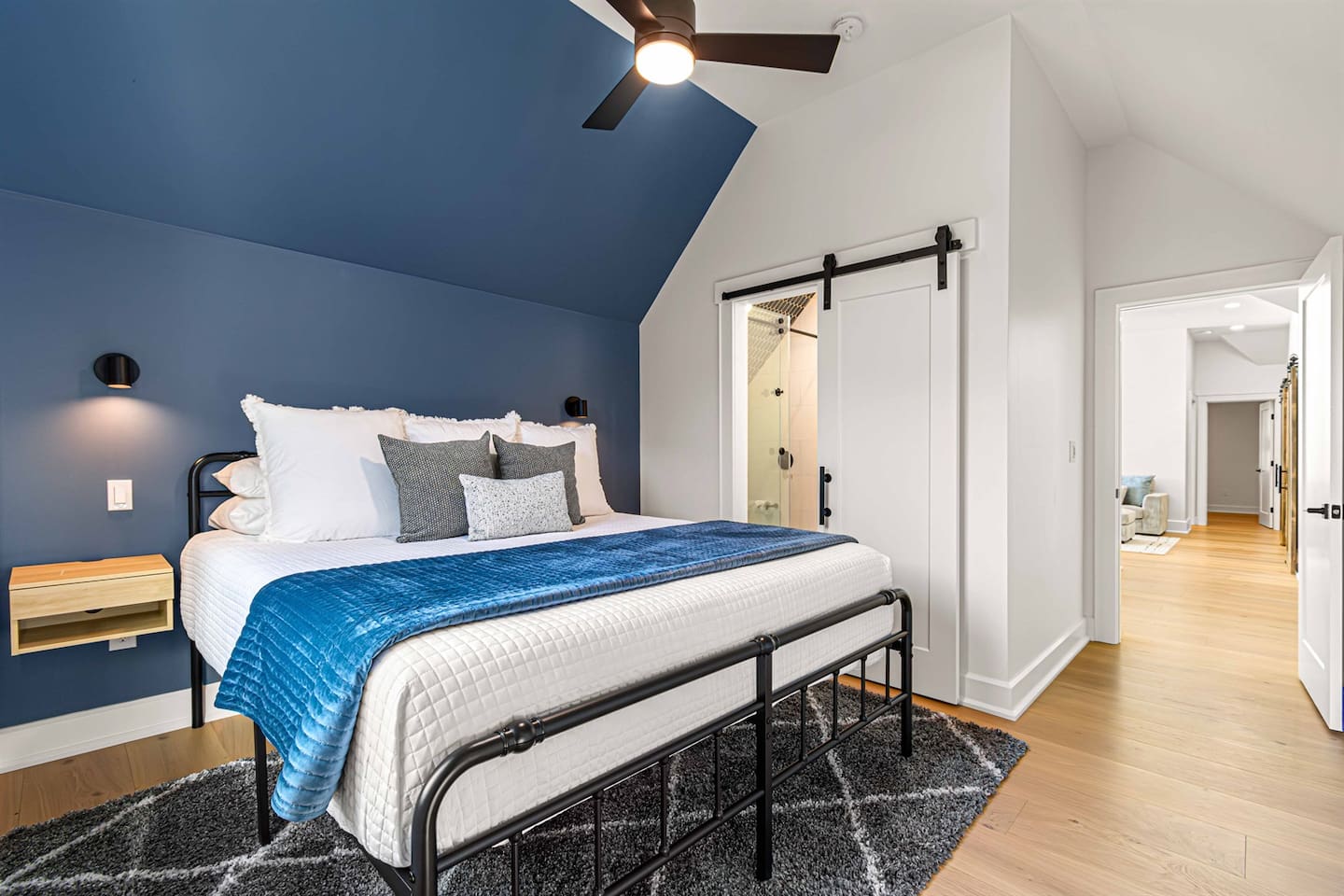 King bed w/ ensuite full bath.