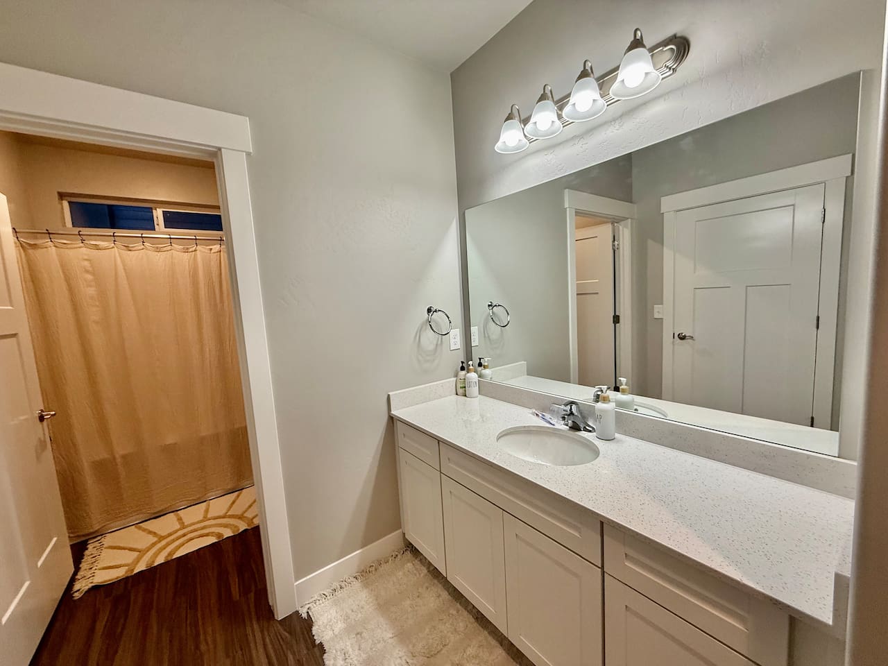 Ensuite
