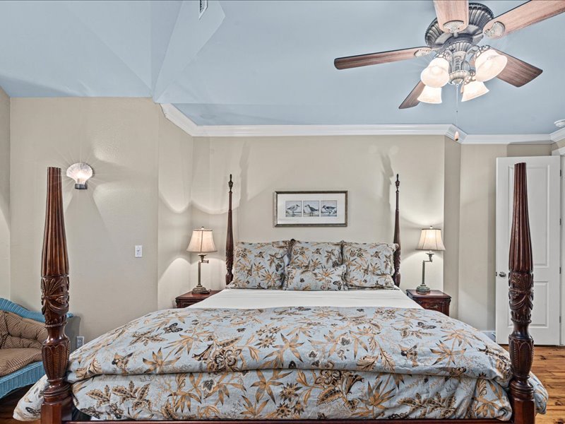 d5541e5926514beaaca1040cc8c5b37e | Beachhouse | Texas | TX | Vacation Homes | Galveston | Crystal Beach | Kokomo | Breezy Days | Beachfront Elegance | Sunrise Serenity | Southern Sands Property Management, LLC