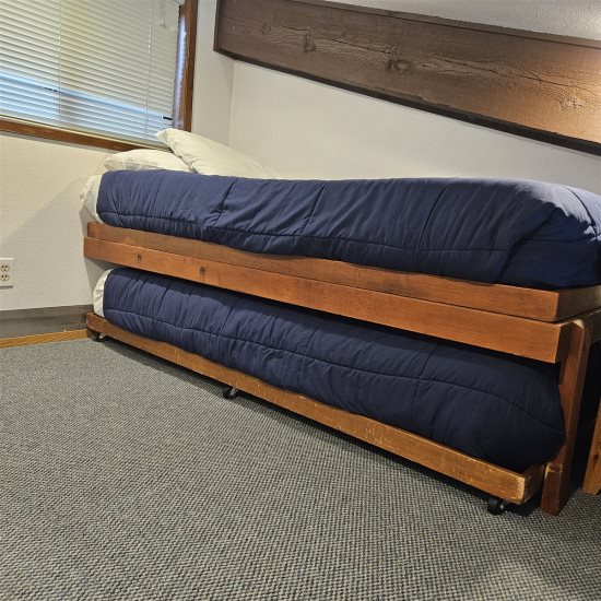 Loft area: 2 Twin beds.