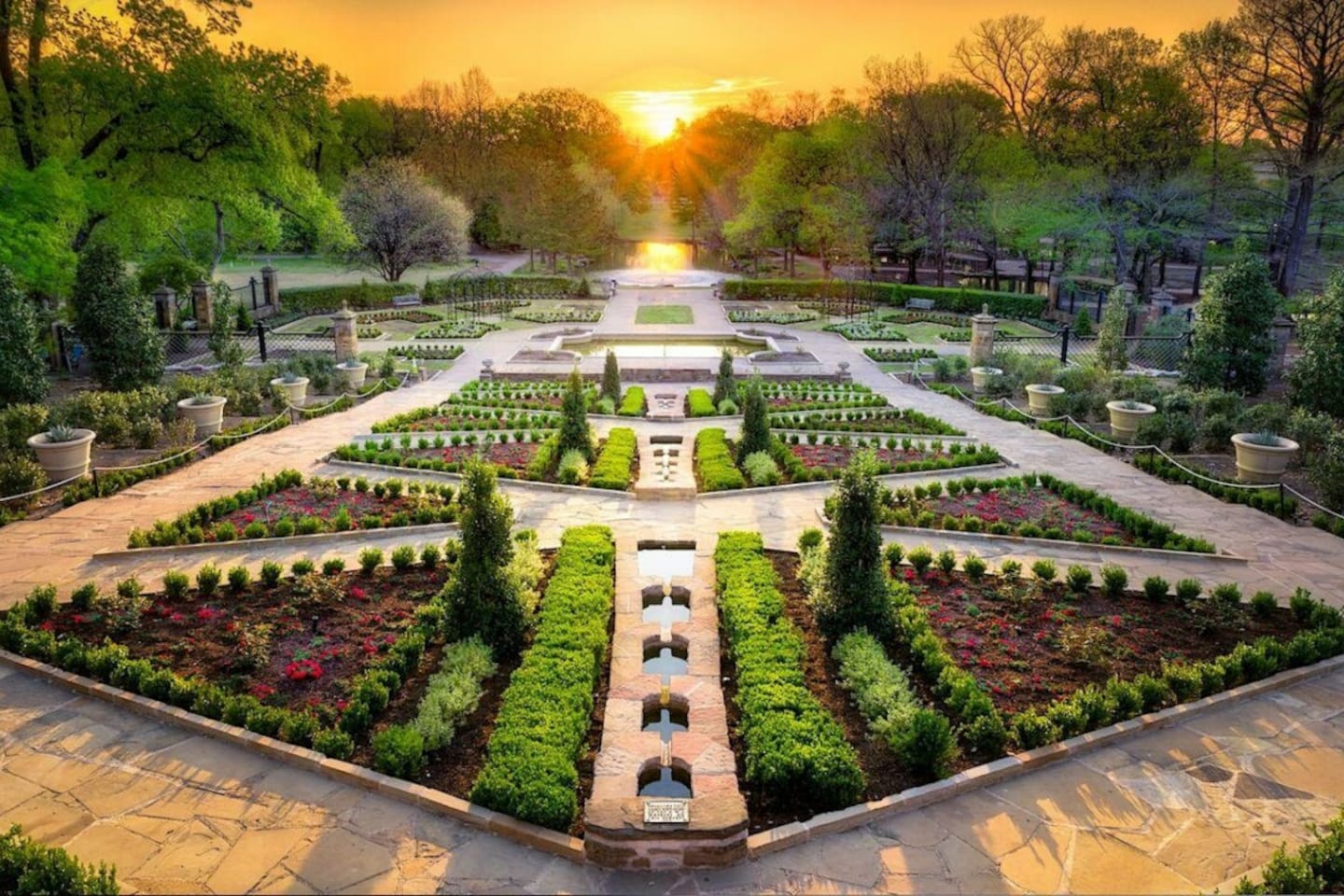 Botanic Garden- 7 mins/ 5.4 miles