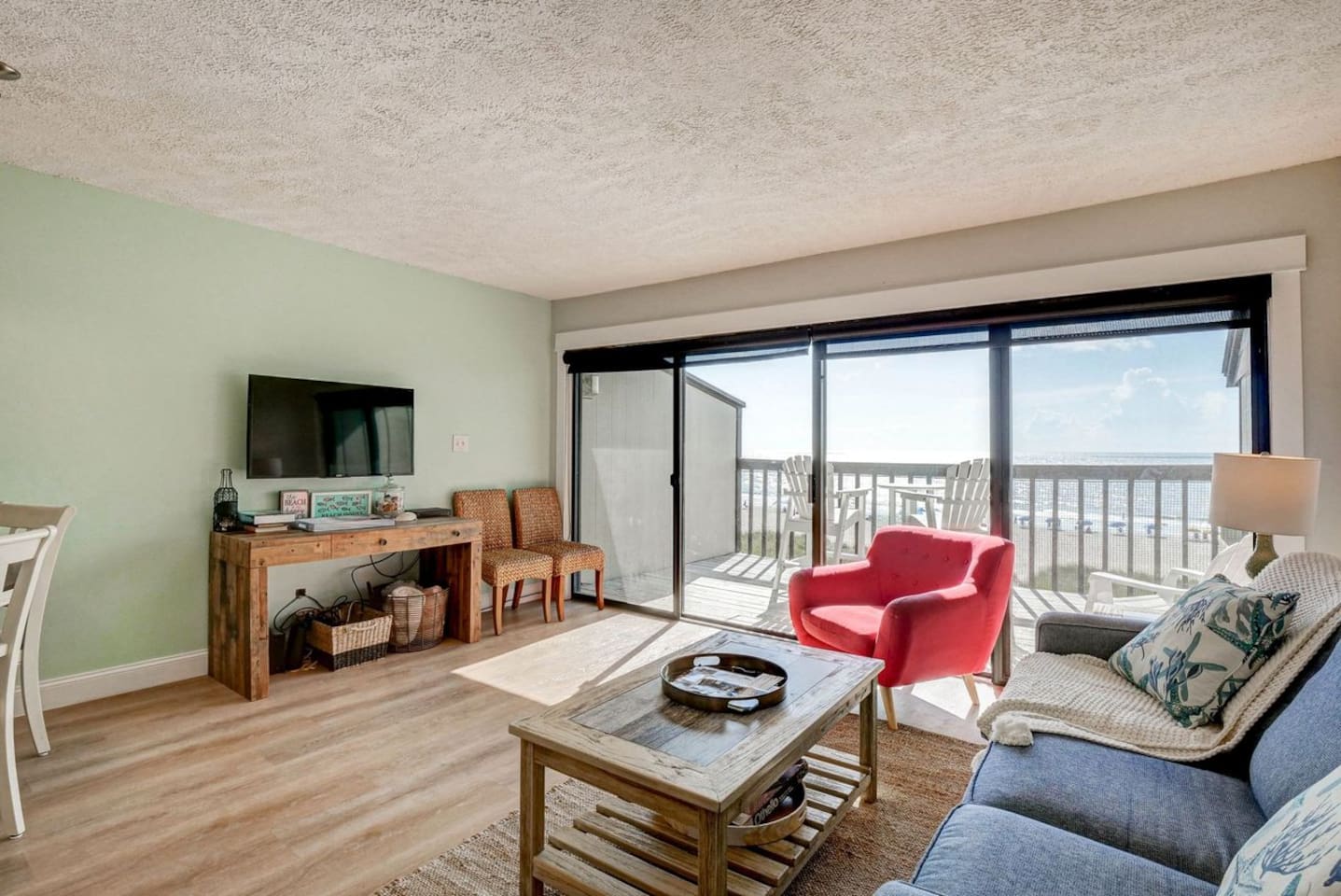 Very open, bright living room.