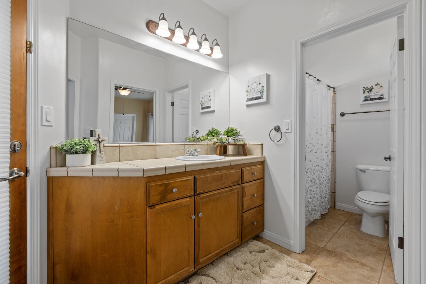Jack and Jill Bath