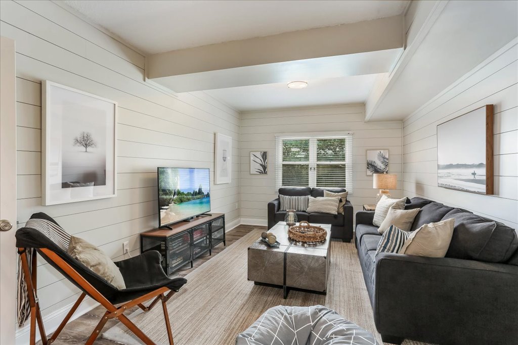 Bunk Room Sitting Area