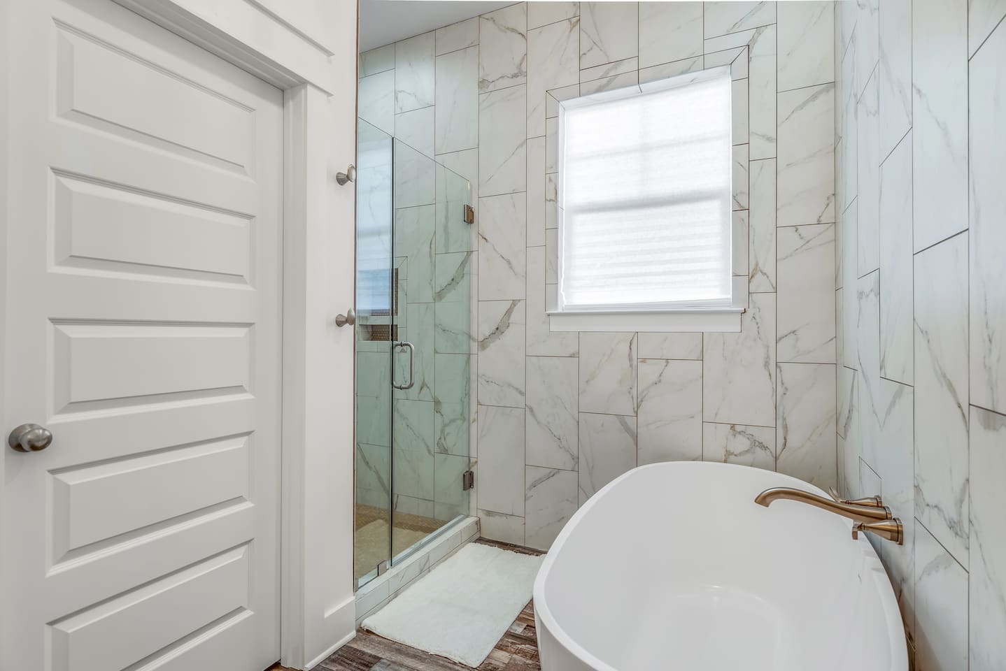 King Suite #2: Private Bath (first floor)