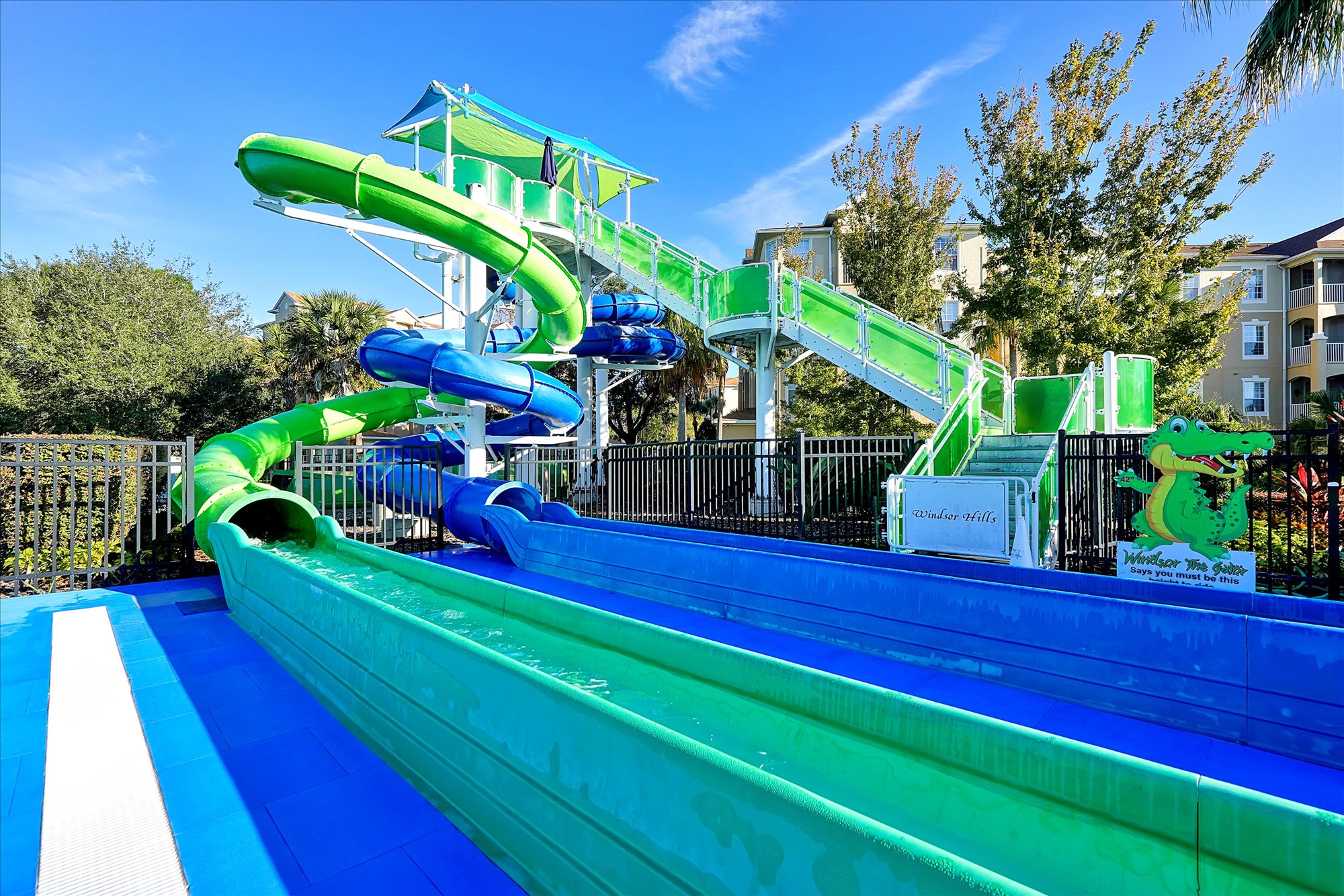 Waterpark dueling slides