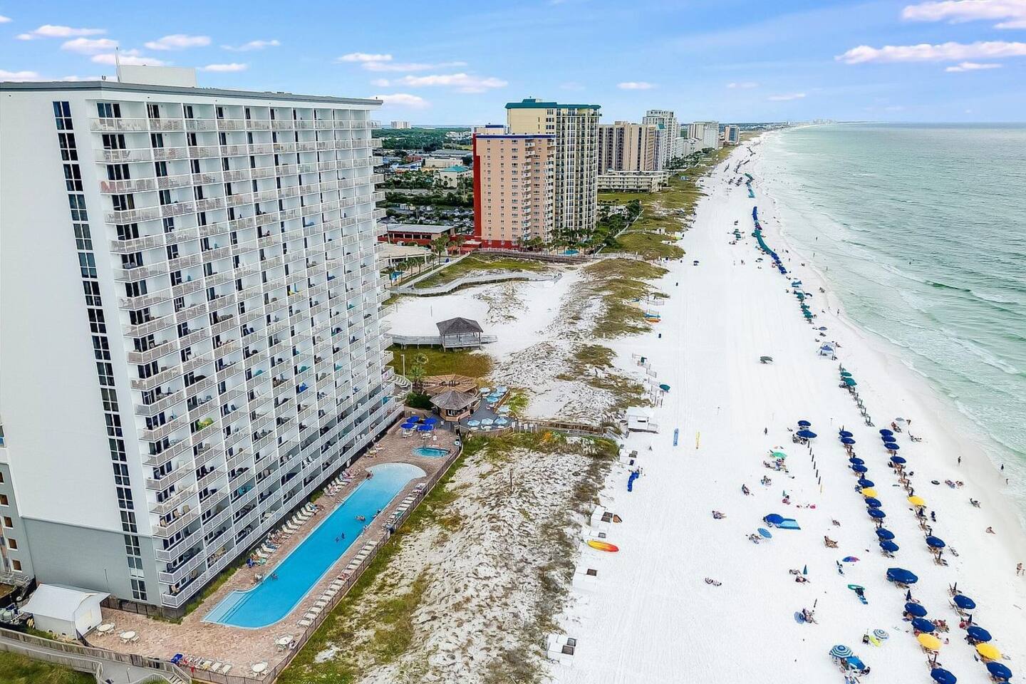 white beaches of Pelican beach resort