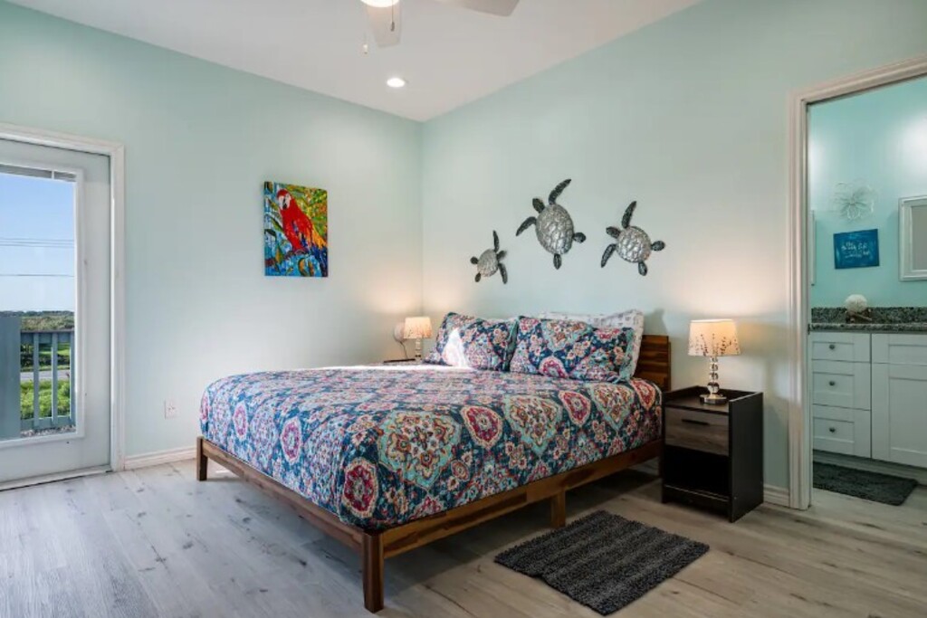 d607ad7c139541f58855d2a154ef0e0e | Beachhouse | Texas | TX | Vacation Homes | Galveston | Crystal Beach | Kokomo | Breezy Days | Beachfront Elegance | Sunrise Serenity | Southern Sands Property Management, LLC