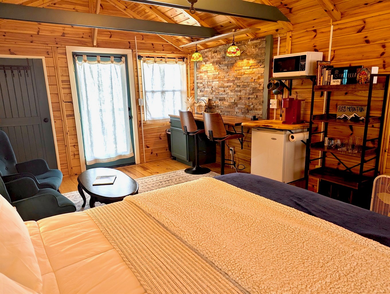 Sitting area and Kitchenette 
