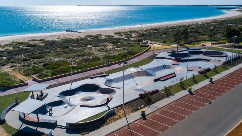 Jurien bay Skatepark adjacent to the Dobbyn Park Playground
