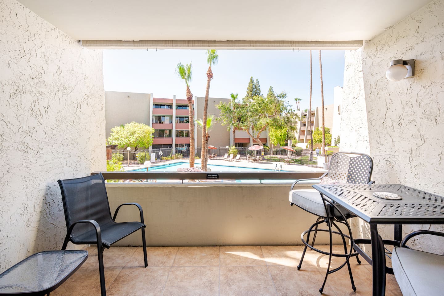 Perfect outdoor area for meals!