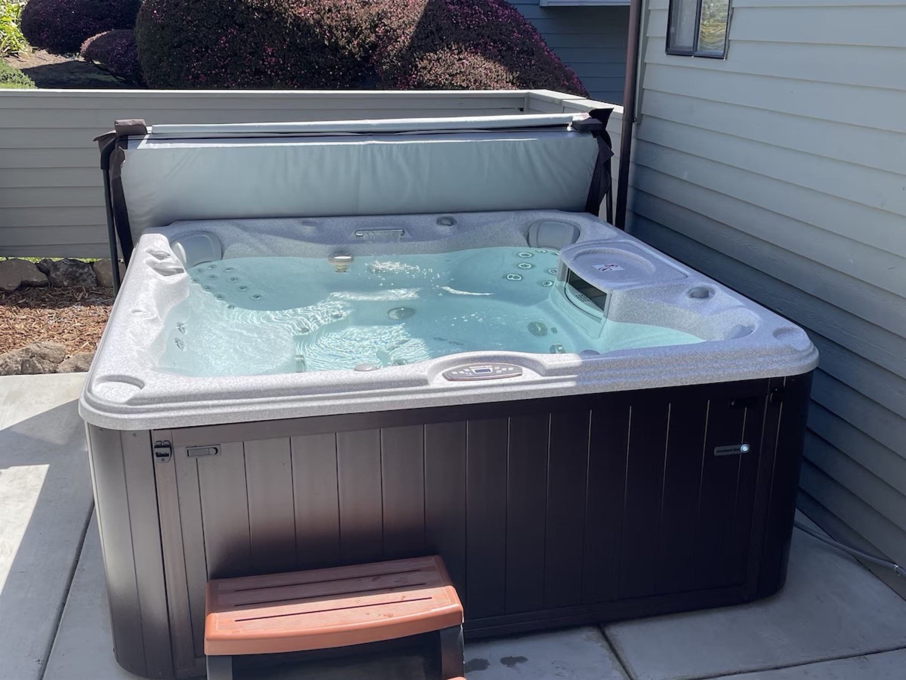 Hot tub