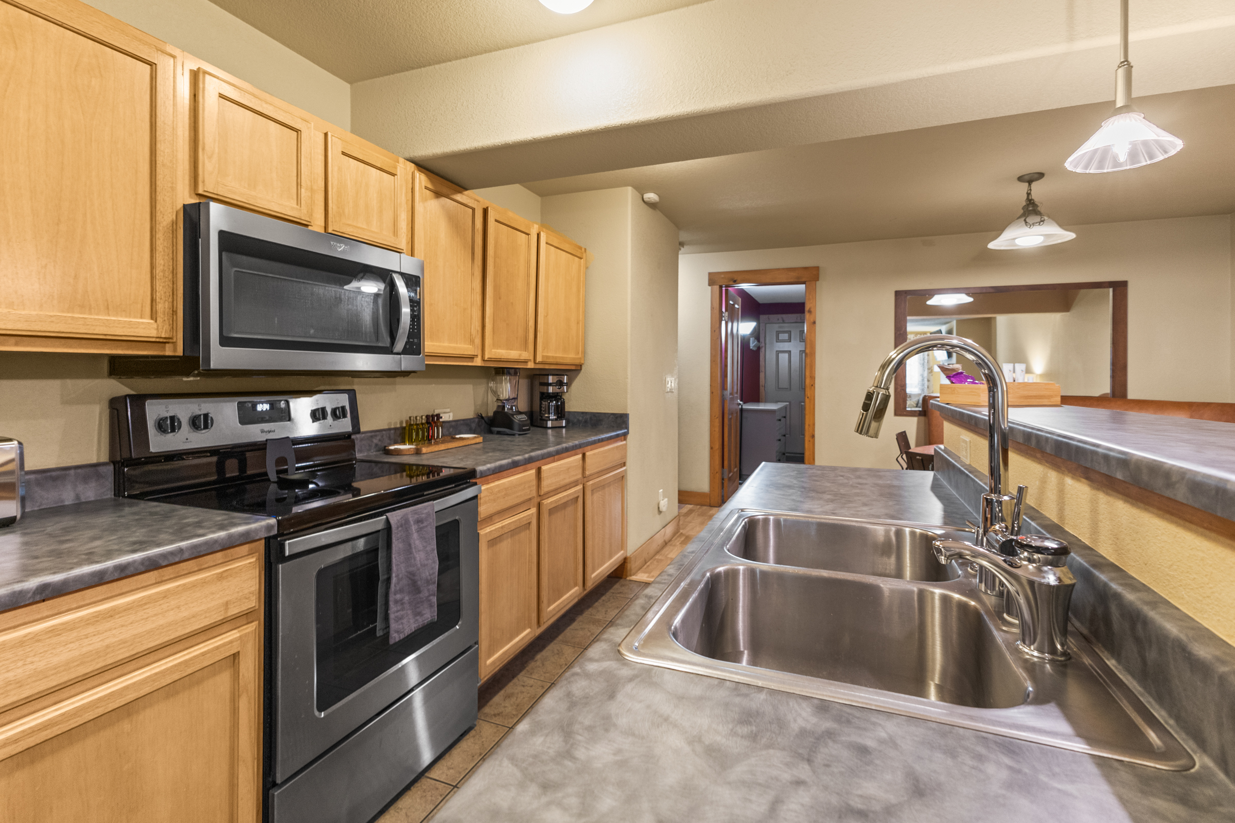 Kitchen Sink | Stove | Microwave