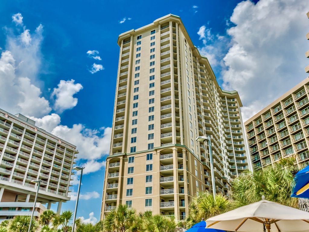 Royale Palms from Pool