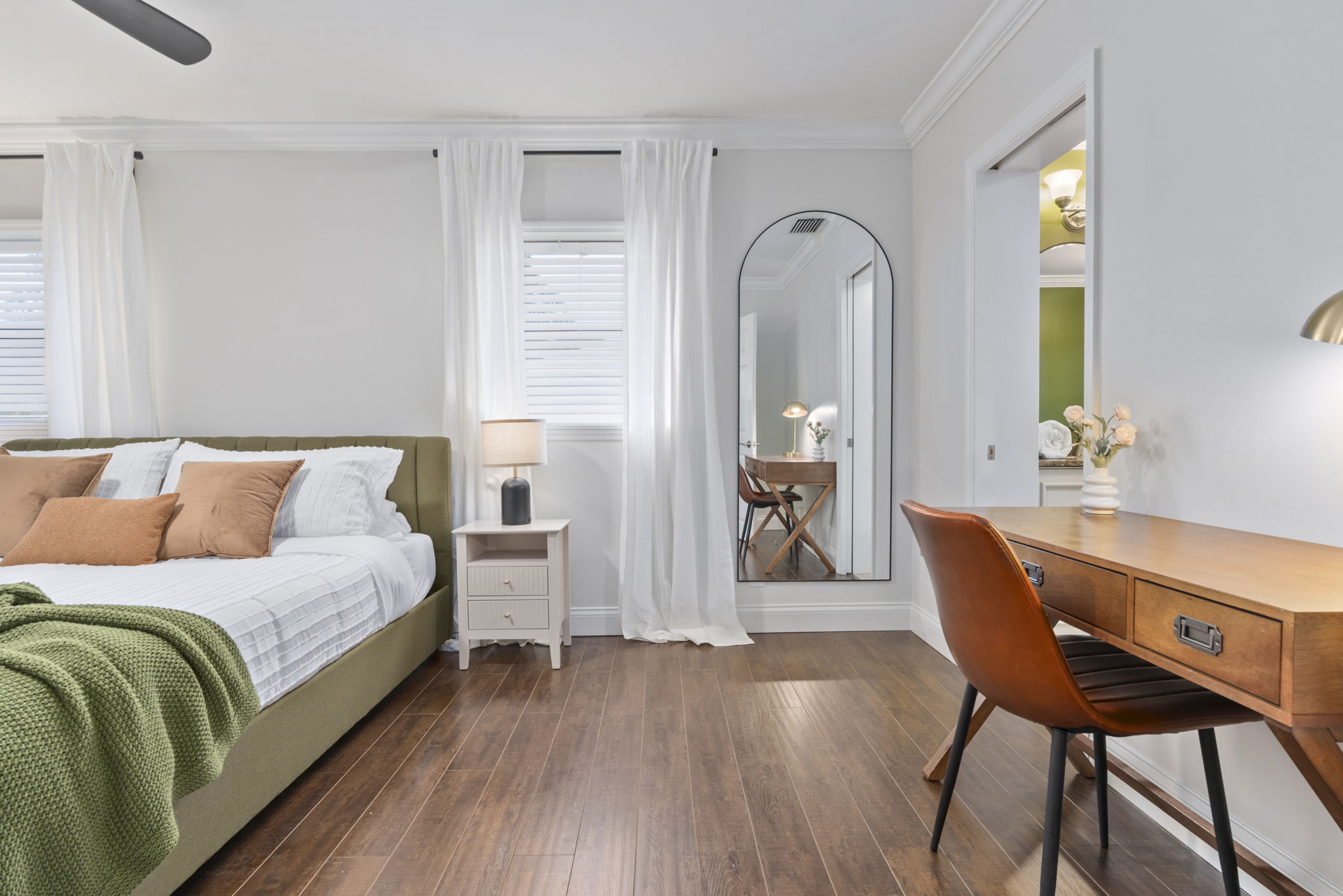 Master Bedroom: full length mirror