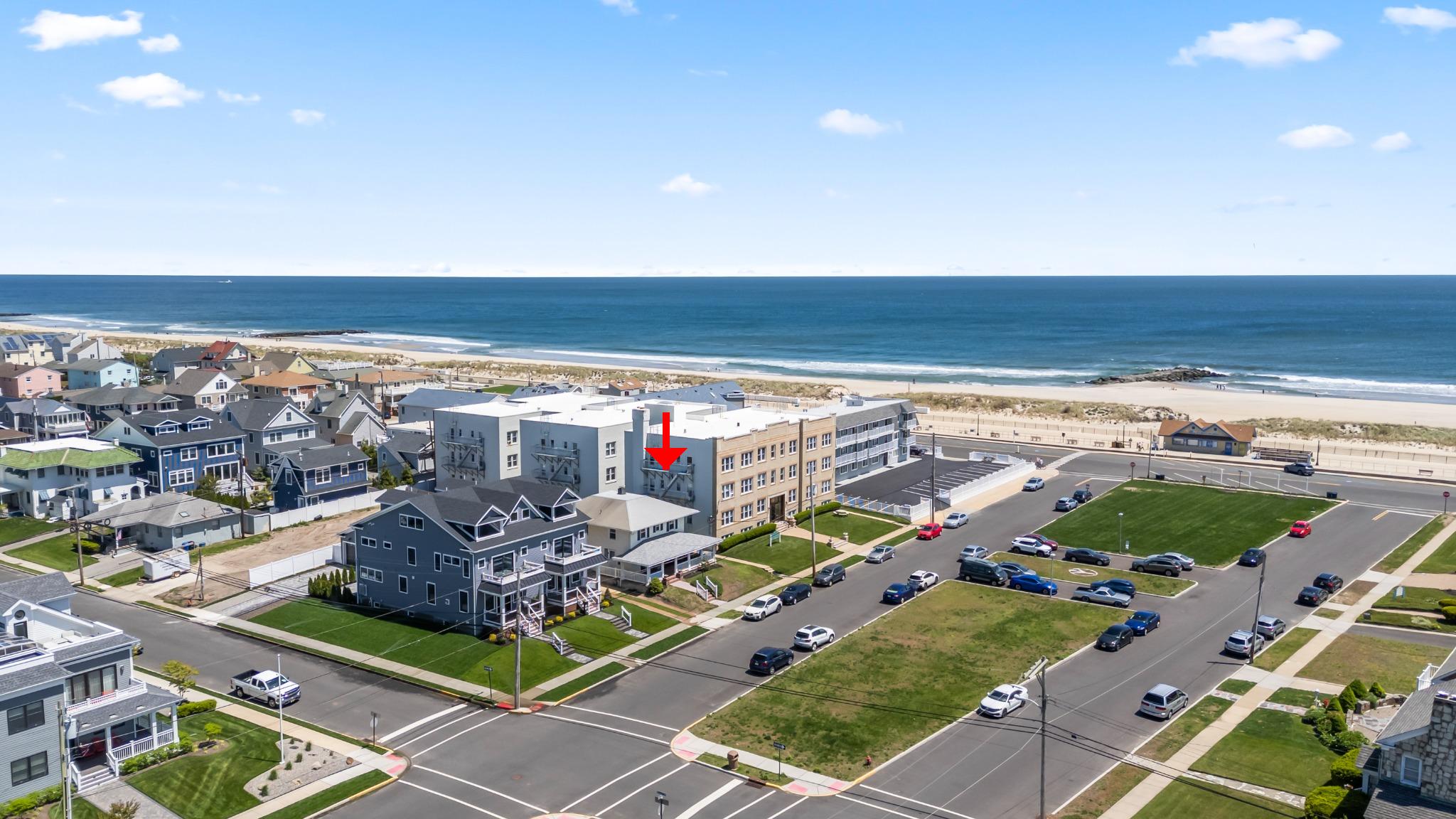 This location to the ocean is unbeatable!