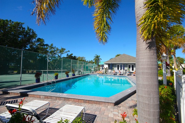 Community Pool & Tennis