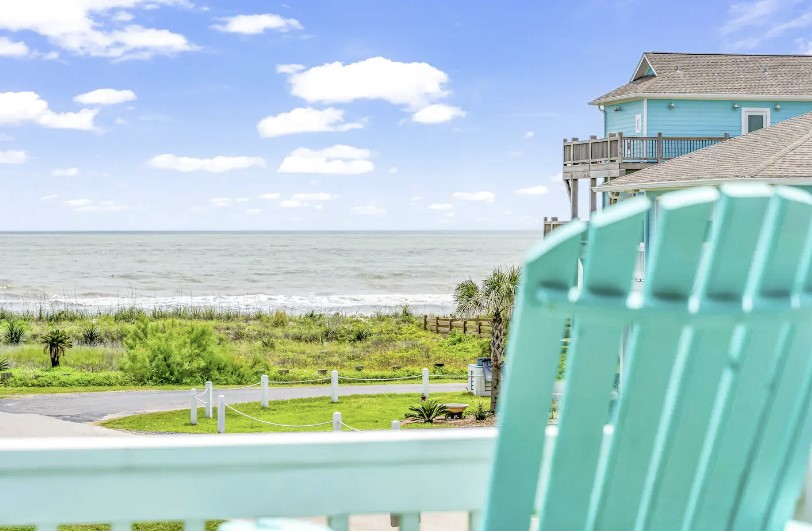 d7e9ee94e2a44c388d6645e091906499 | Beachhouse | Texas | TX | Vacation Homes | Galveston | Crystal Beach | Kokomo | Breezy Days | Beachfront Elegance | Sunrise Serenity | Southern Sands Property Management, LLC