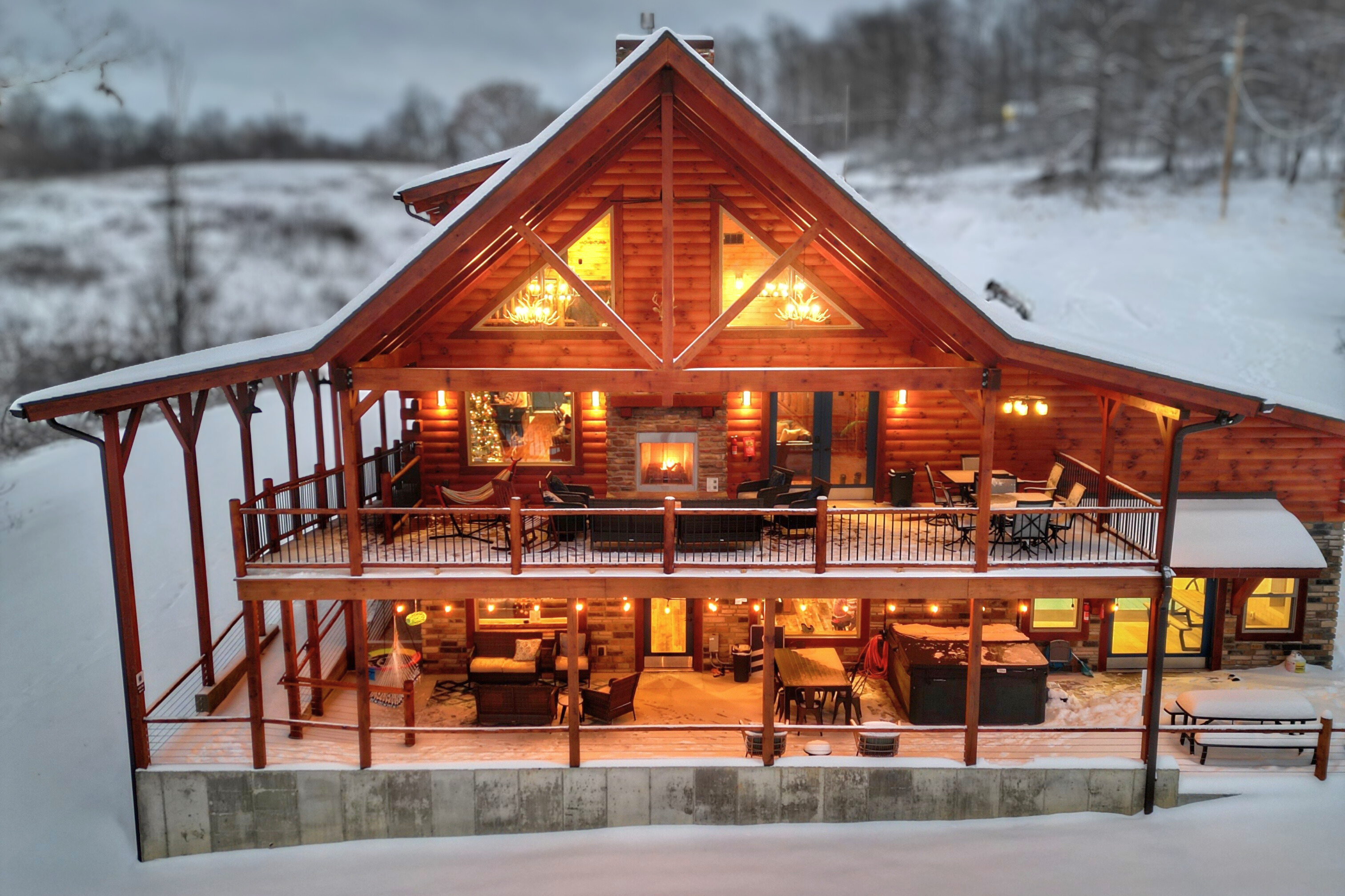 Year Round Heated Pool, Hot Tub, and Fireplaces