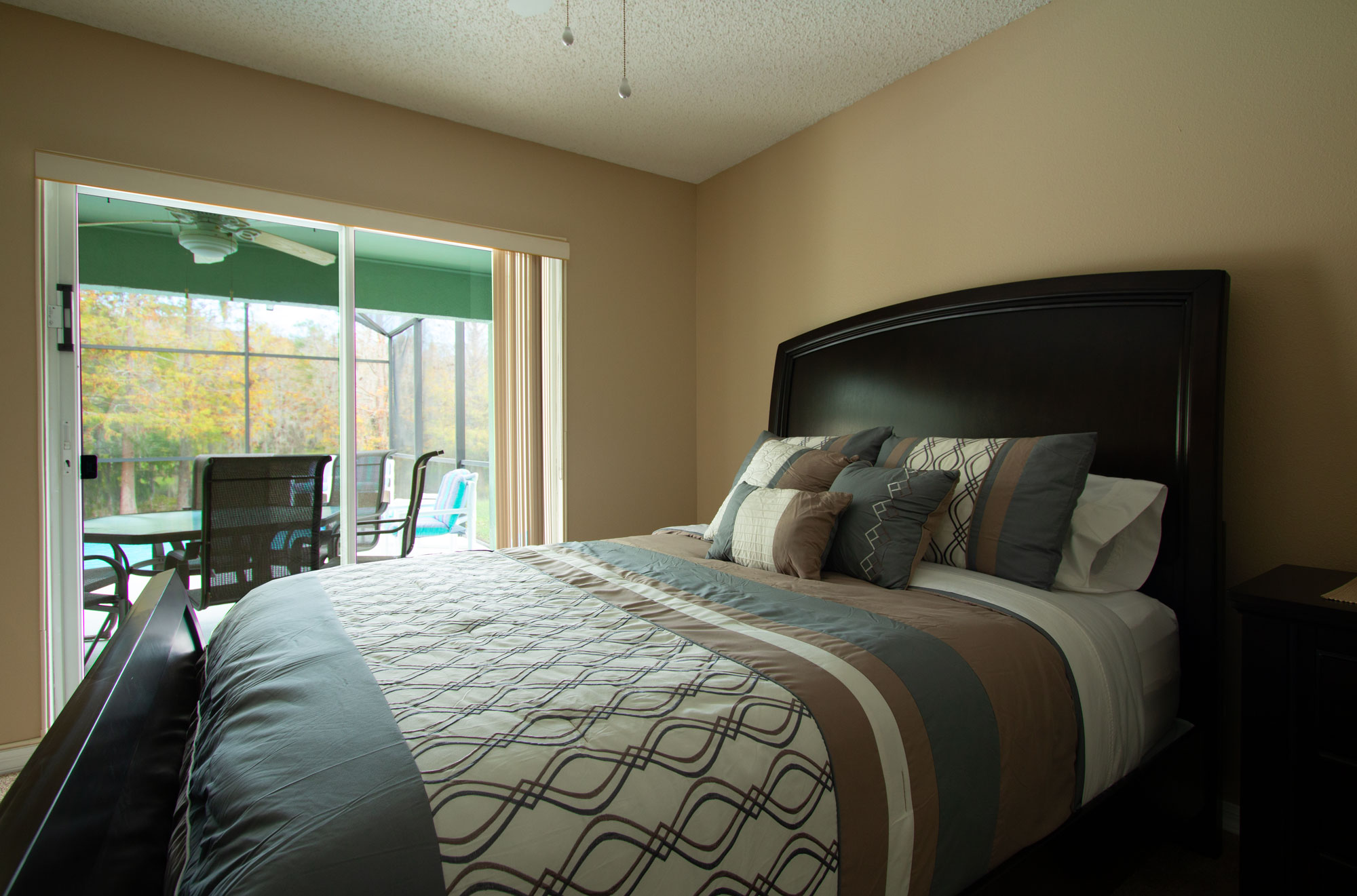 Queen Bed with pool access. TV in every room!