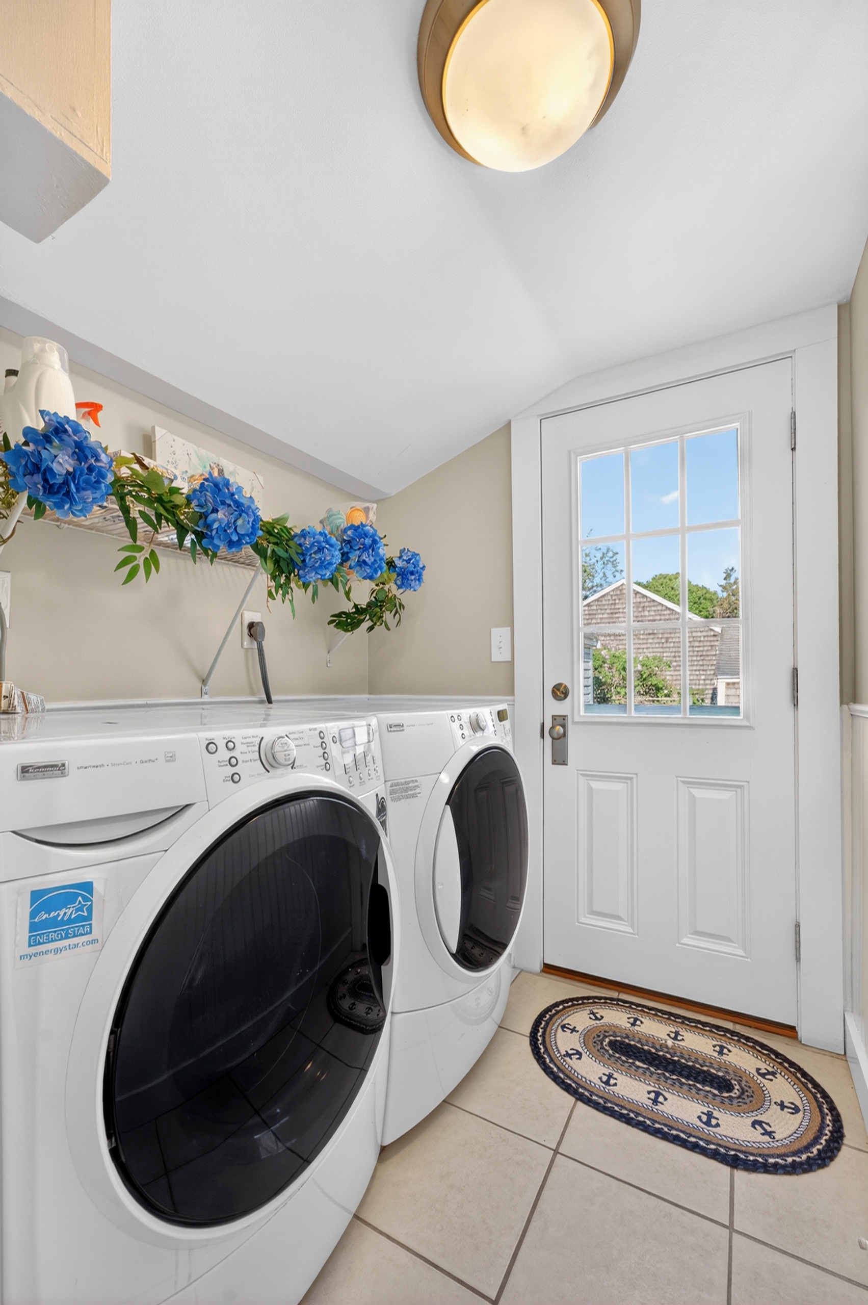 Laundry made easy, with a touch of convenience.