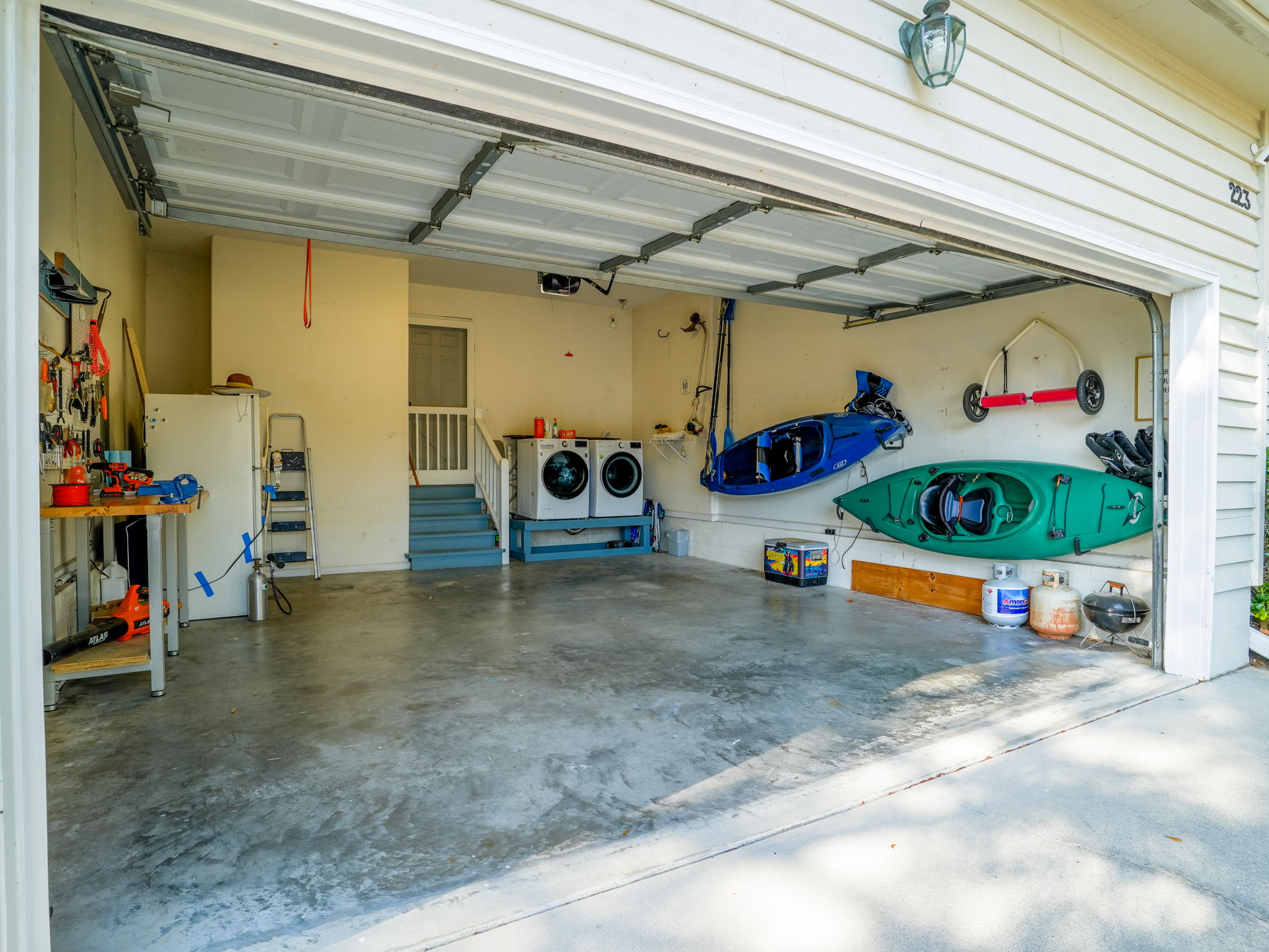 Garage, Laundry Facilities, Kayaks