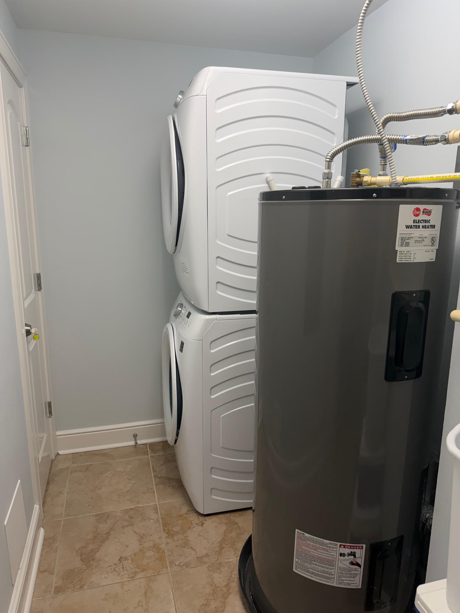 In-unit washer and dryer for easy, stress-free vacation living with new full size washer and dryer.