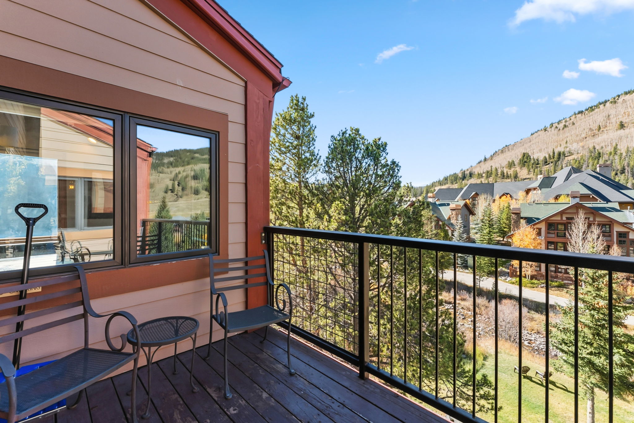 Private deck with views, main level