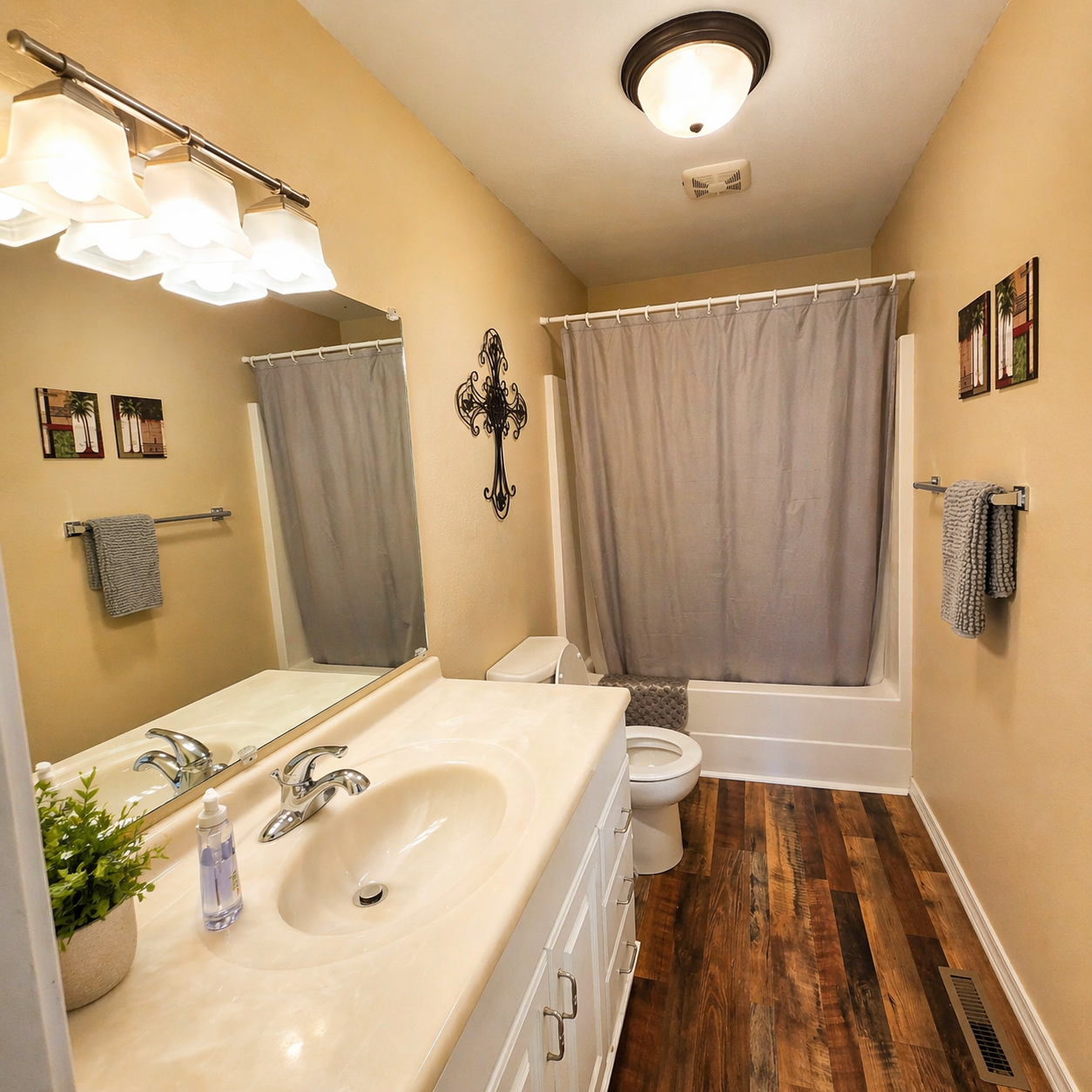 Buccaneer Bay 28 Bathroom