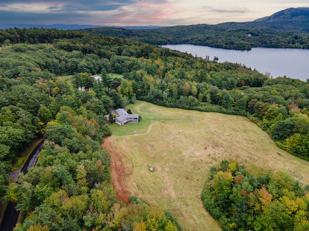 Field House is less than a mile from Dublin Lake (no public beach) and Mt Monadnock