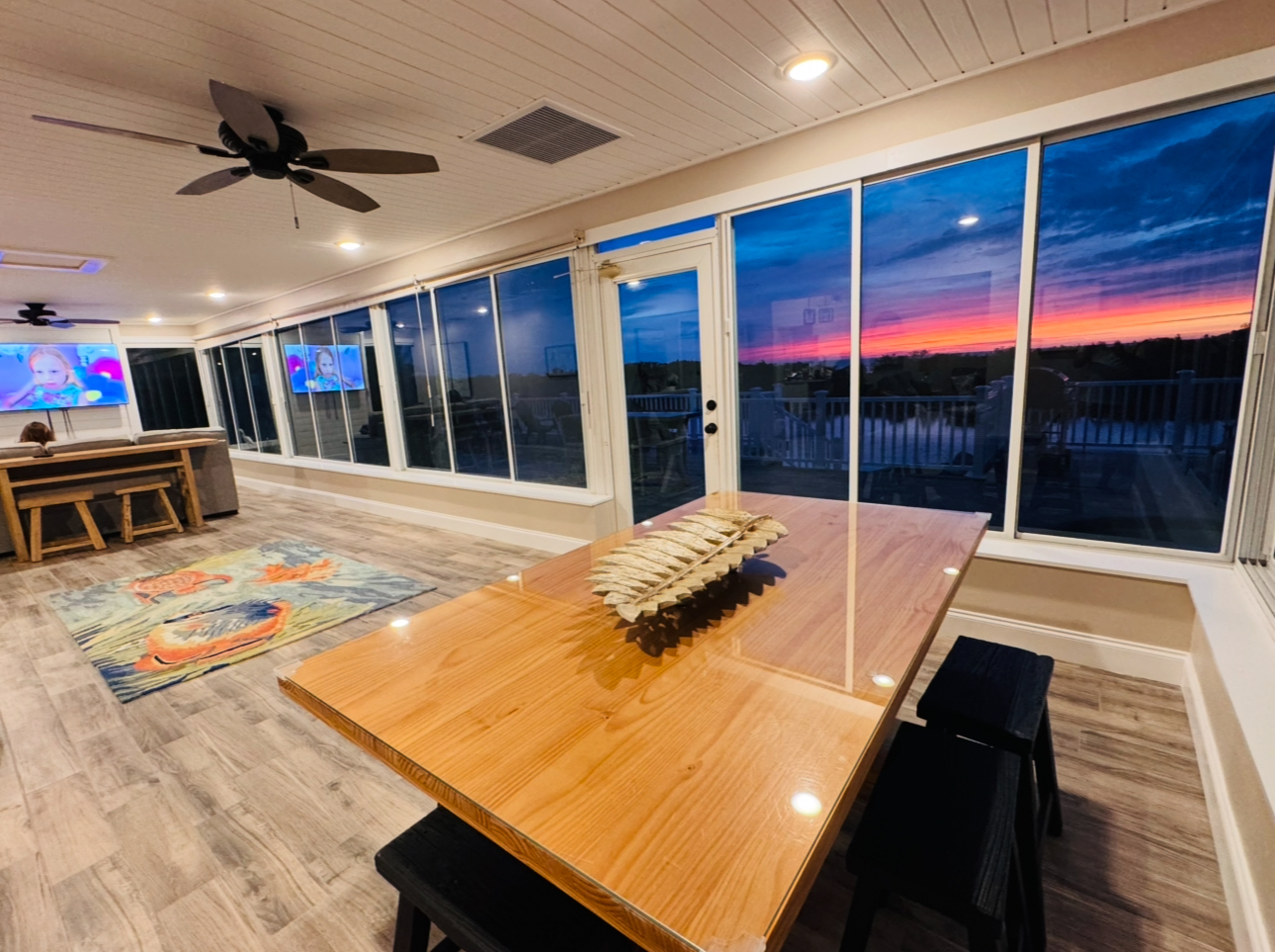 Waterfront Home, 5 bedrooms, Heated Pool, Sunsets! 6