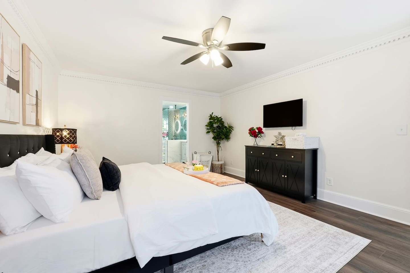 Spacious main-level master bedroom featuring a king bed, a Roku-powered Smart TV, and conveniently located to the left as you enter the home. This room includes 2 full-body towels, 2 washcloths, and 2 hand towels for your stay.