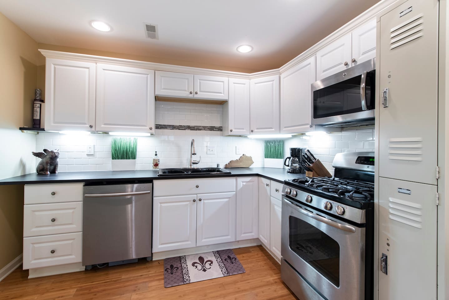 Fully stocked kitchen