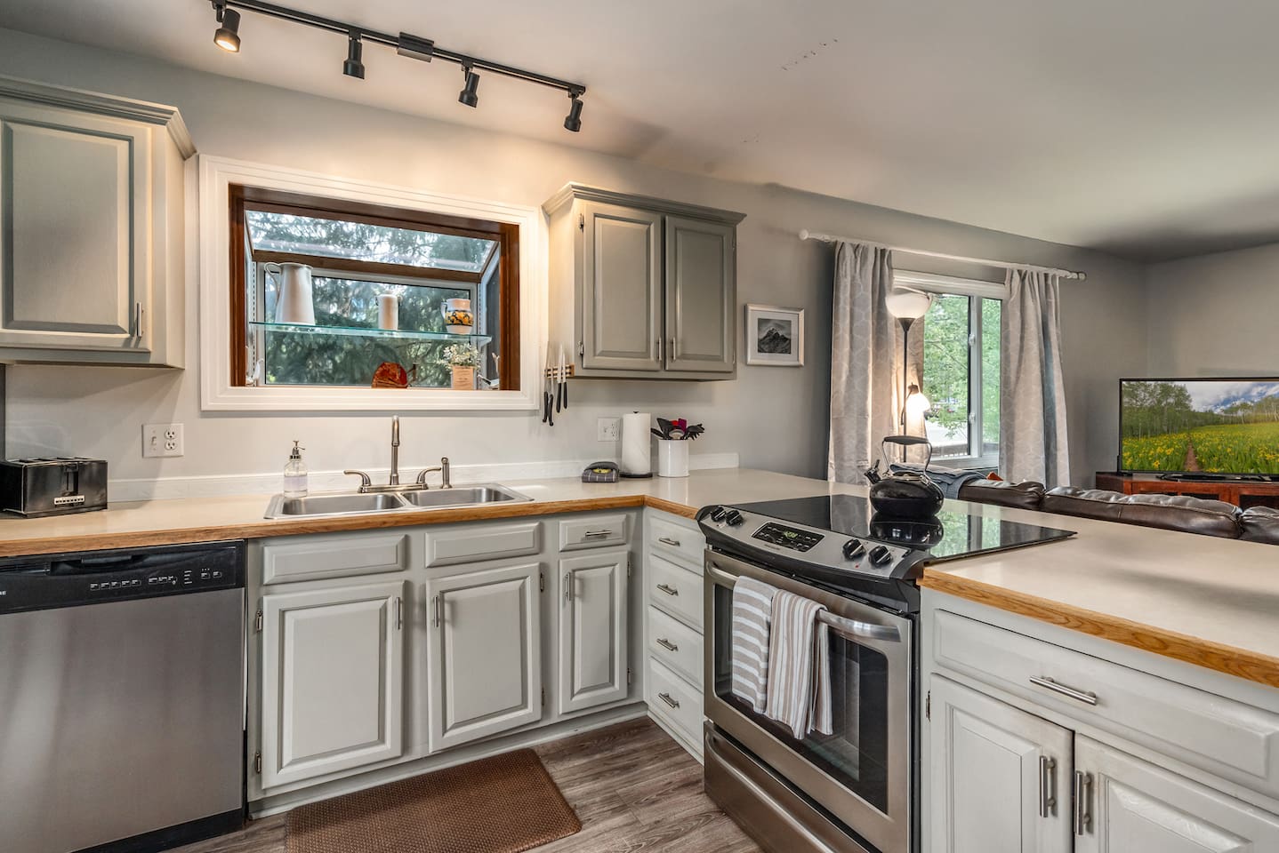 Main level kitchen view 2