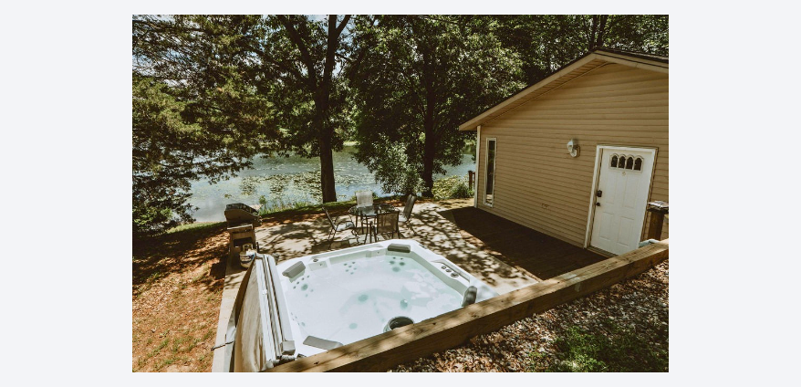 Hot Tub with view of the lake
