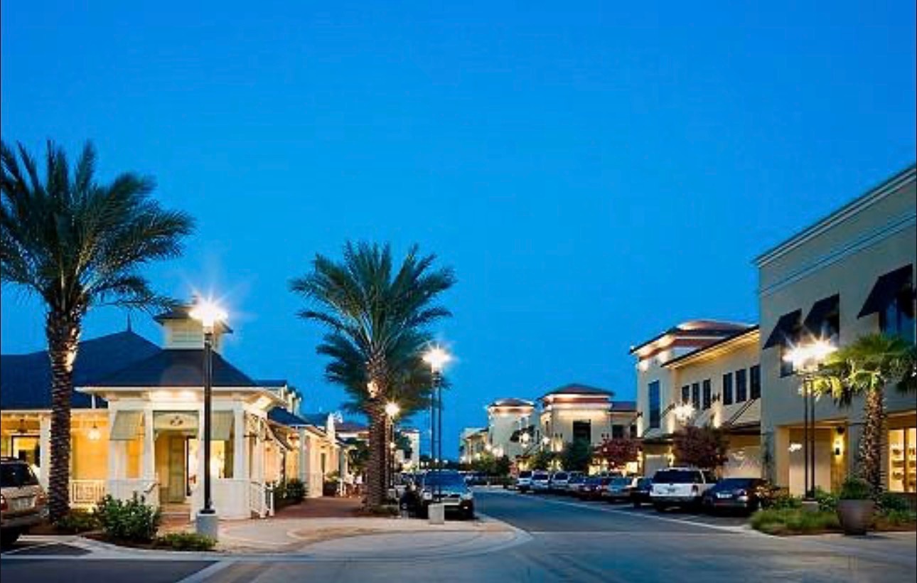 Grand Boulevard (5 minutes away)