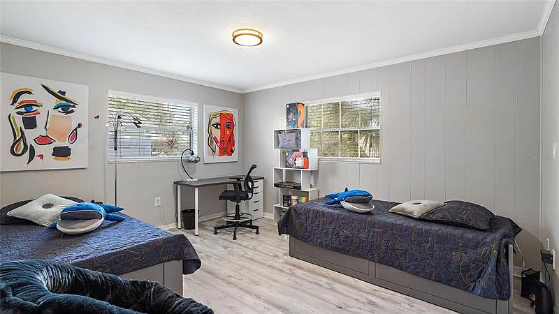 Plenty of room for the kiddos here! 2 twin beds + 2 additional pullout twins for a total sleep capacity of 4.