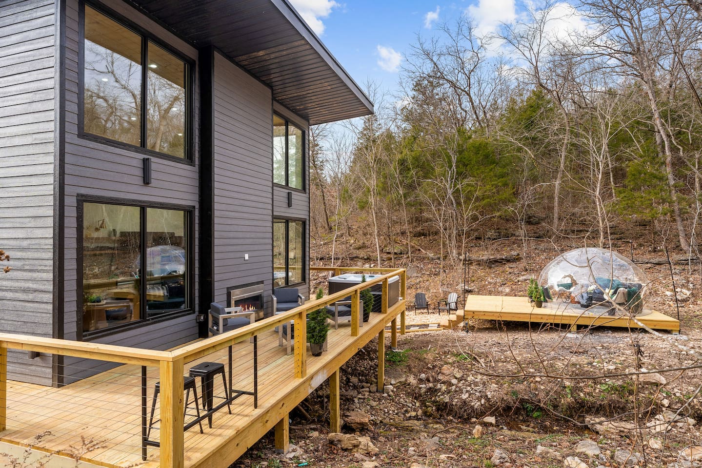 Outdoor Retreat: Enjoy stunning nature views from your private deck and unique dome!